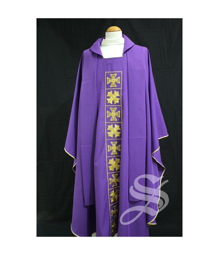 CASULLA 707 MORADA CUADRADOS CRUCES DORADAS