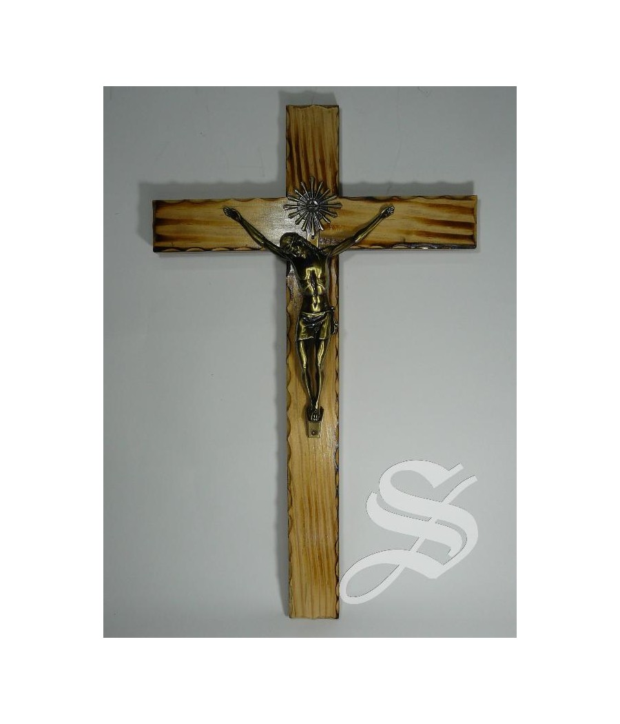 CRUZ CON CRISTO PINO QUEMADO PARED 50CMS.