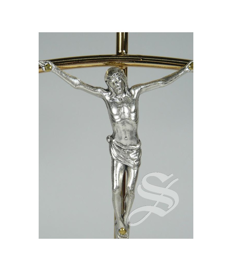 CRUZ CRISTO METAL CON BASE MADERA OLIVO 20 X 9 CM.