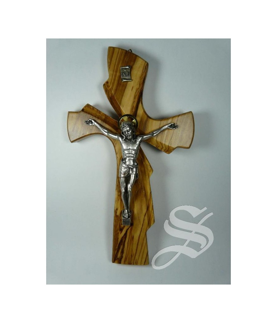 CRUZ EN OLIVO ESTILIZADA CON CRISTO METAL 20 CM.