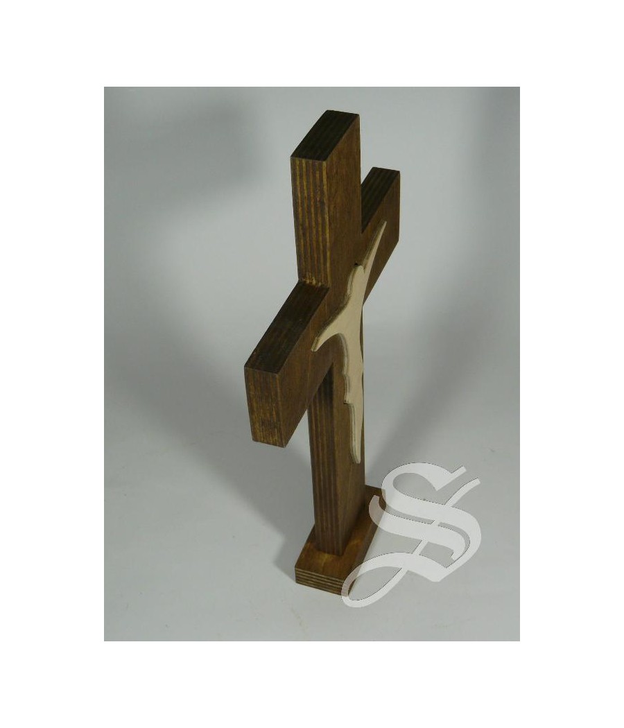 CRUZ MADERA CON CRISTO MODERNO ENCRASTRADO 26*16