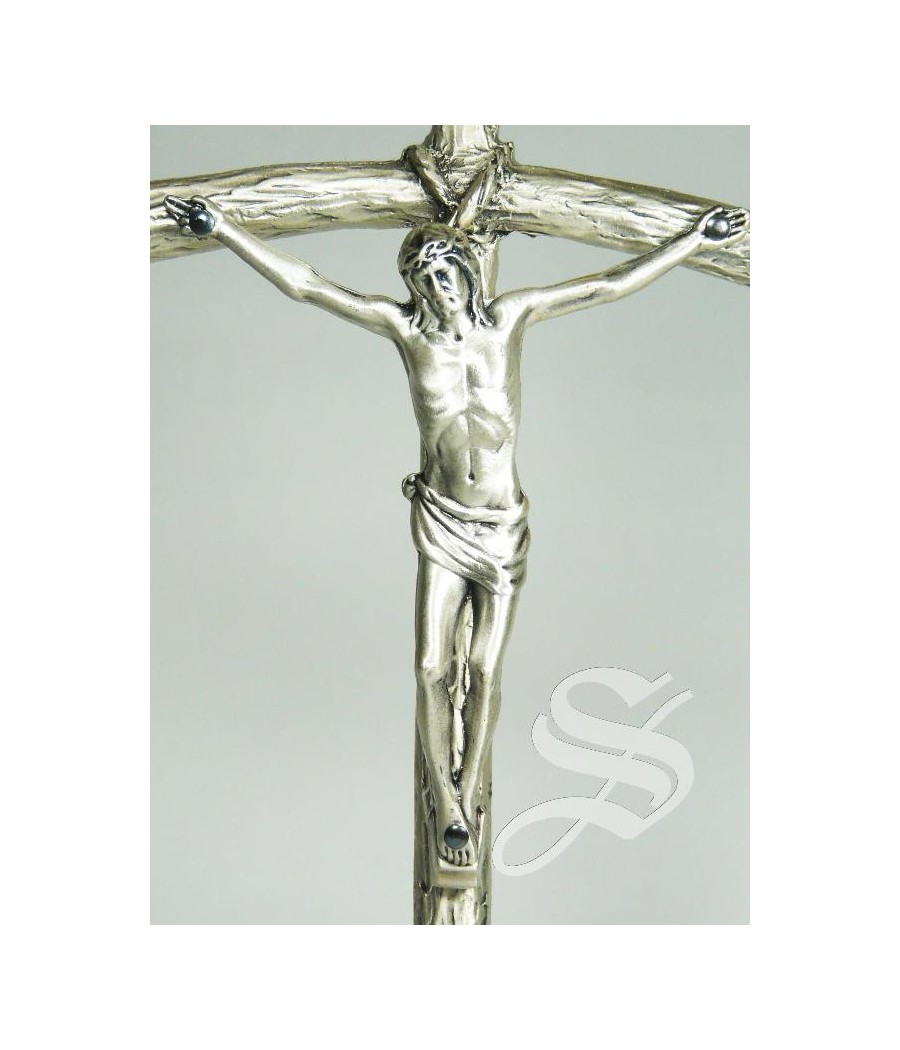 CRUZ PAPAL METAL CON BASE MADERA DE OLIVO 23 X 9