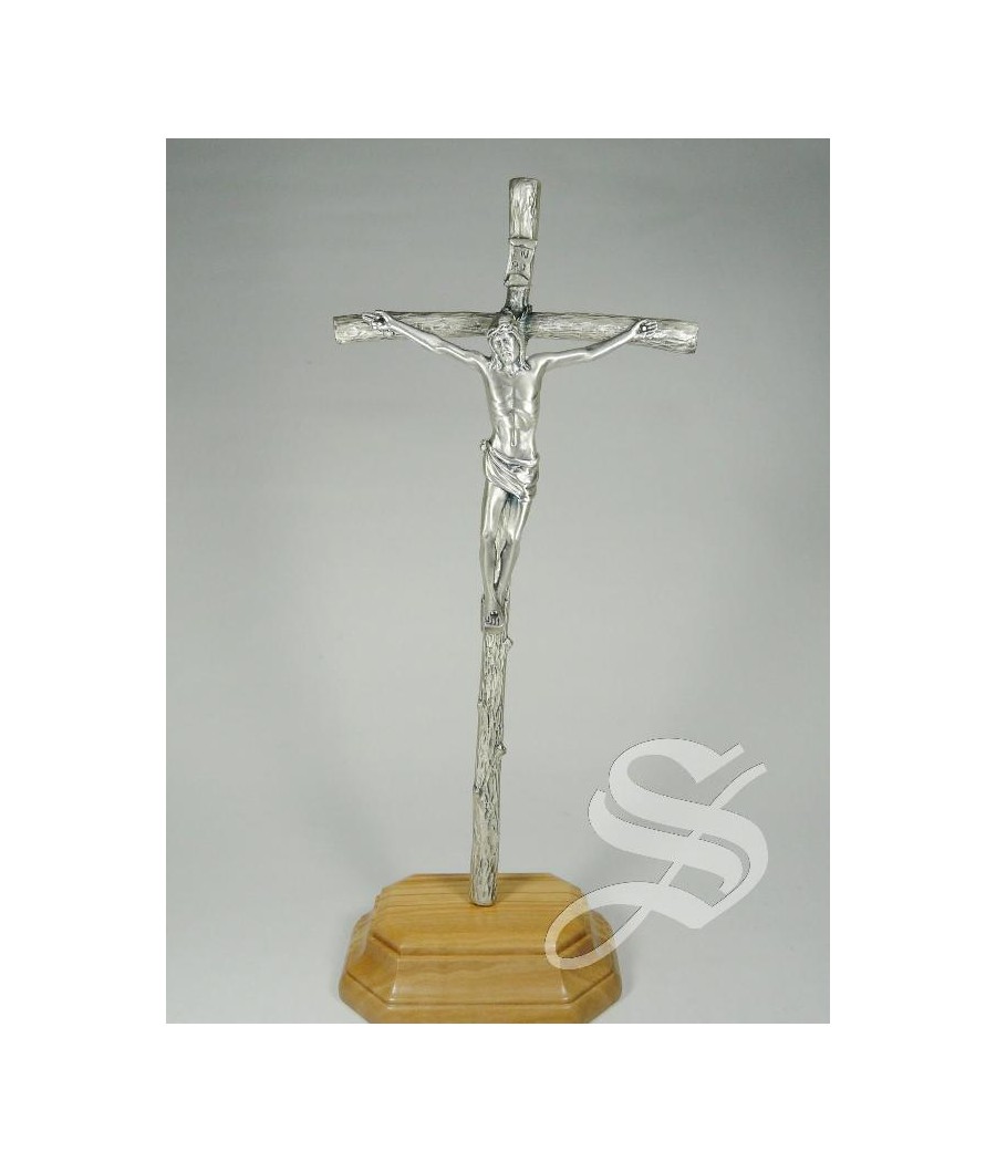 CRUZ PAPAL METAL CON BASE MADERA DE OLIVO 30 X 12