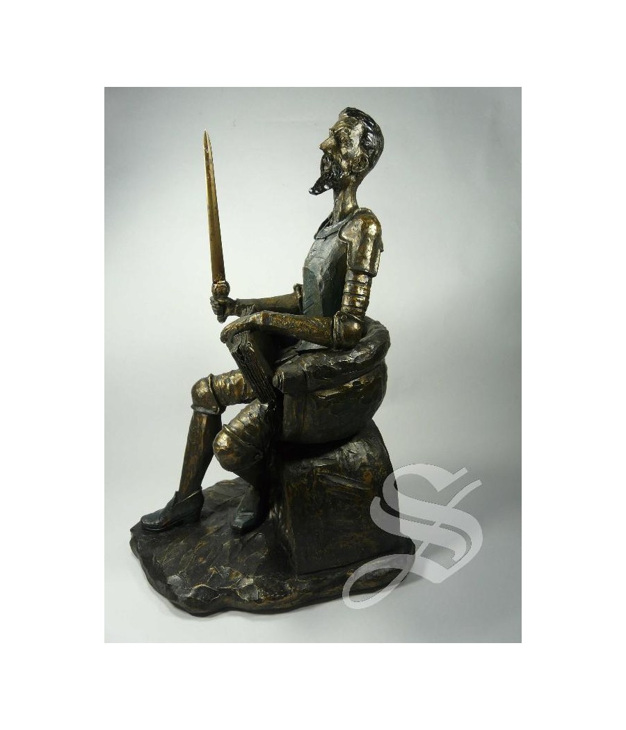 FIGURA DON QUIJOTE SENTADO CON LIBRO 30 * 15,5 * 20