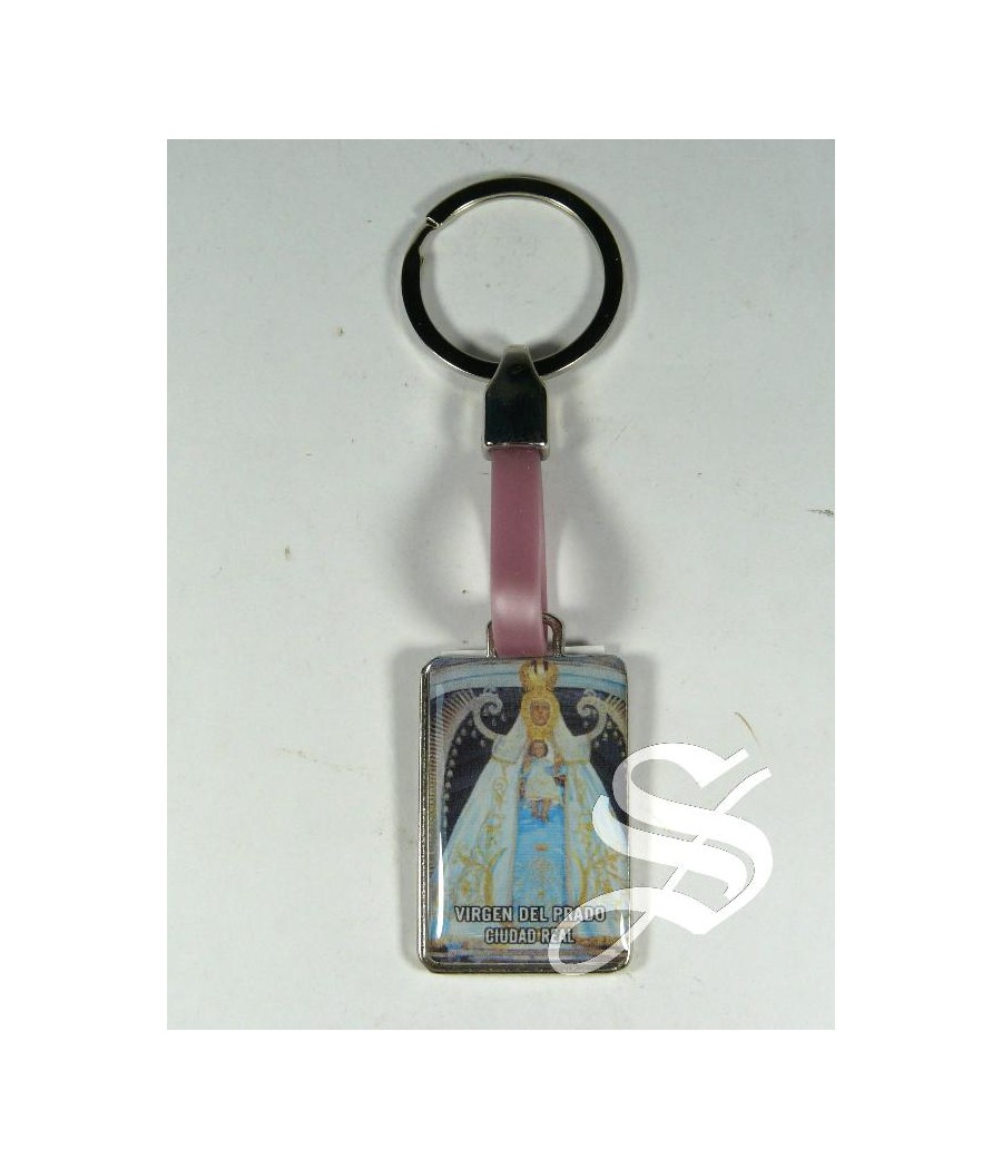 LLAVERO VIRGEN PRADO RECTANGULAR  GOMA ROSA