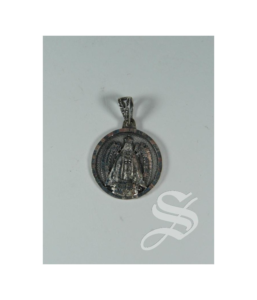 MEDALLA VIRGEN DEL PRADO 18 MM. PLATA PATINADA TALLADA