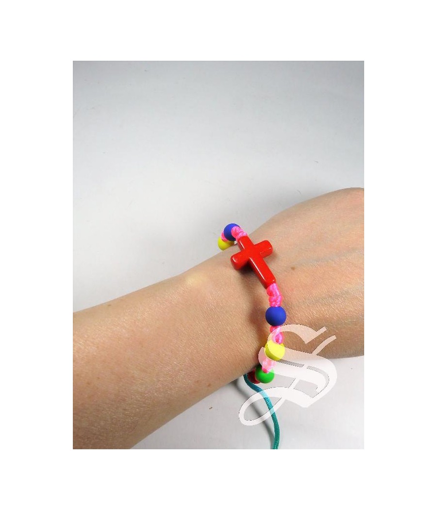 PULSERA GOMA CON CRUZ DE COLORES Y MILAGROSA