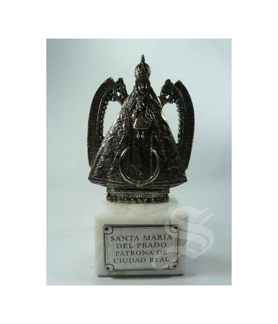 VIRGEN DEL PRADO METAL 12,5 X 9 CM. PEANA MARMOL BLANCA 5 CM. TOTAL ALTURA 17,5 CM.