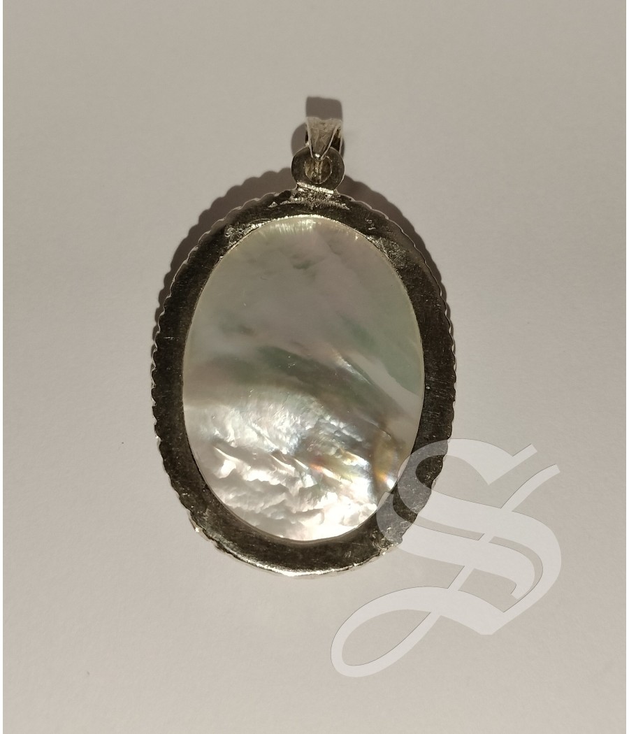 MEDALLA VIRGEN DE GUADALUPE CACERES PLATA NACAR Y TRENZA 36 X 25 MM