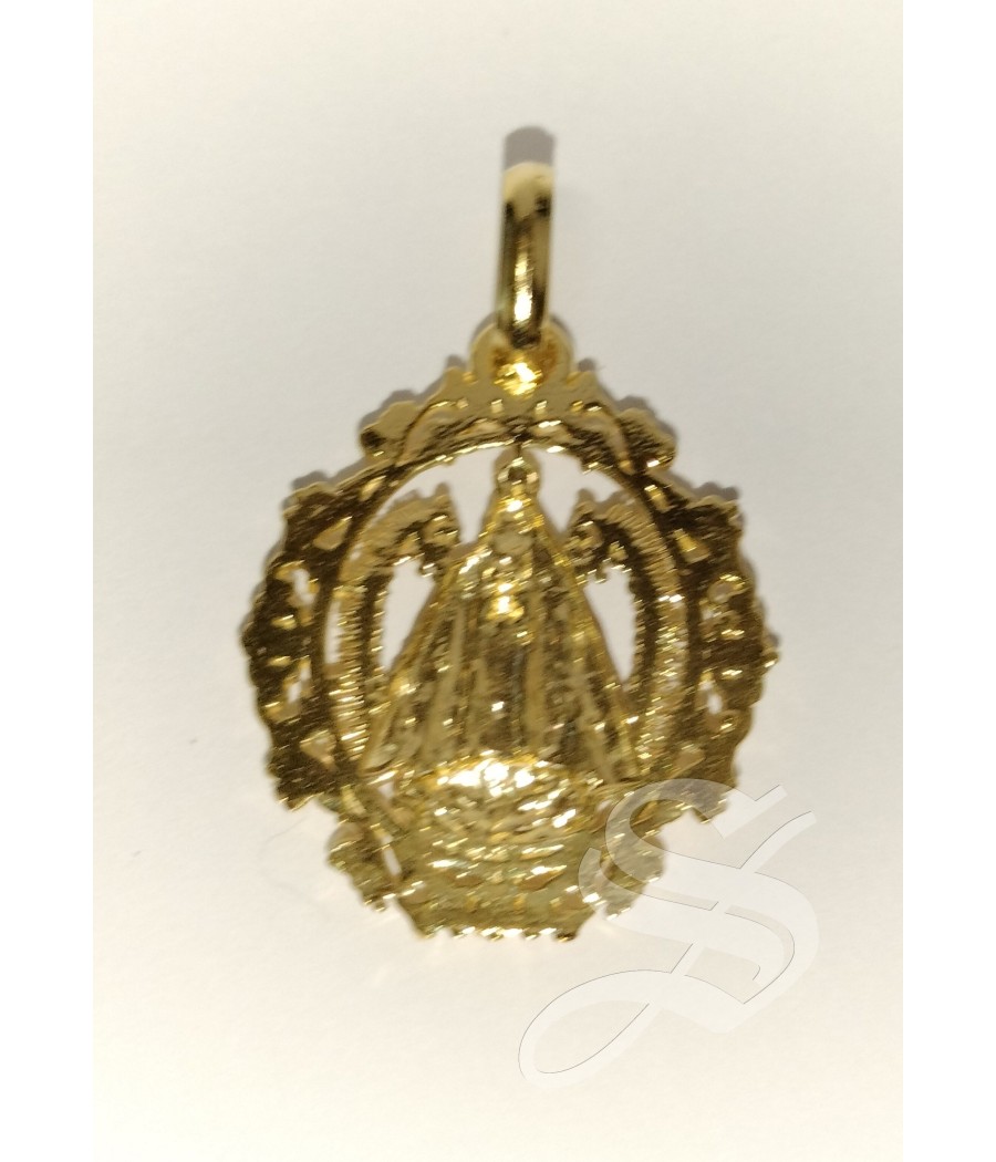 MEDALLA VIRGEN DEL PRADO PLATA CHAPADA ORO 30 X 24 MM.