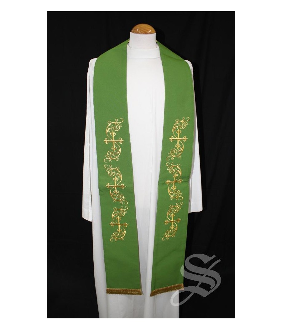ESTOLA 705 BORDADA CRUCES Y HOJAS DORADAS VERDE