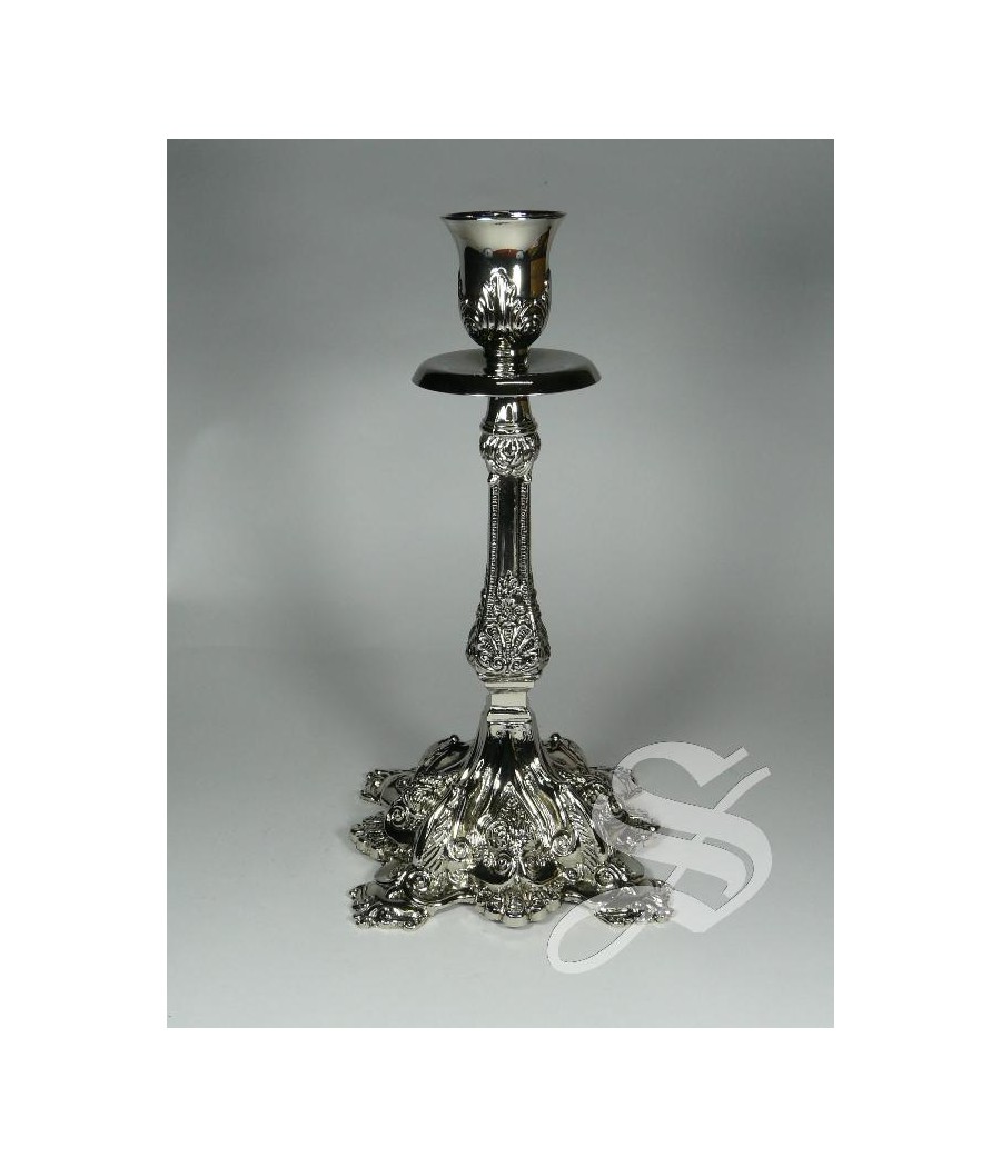 SET 2 CANDELABROS REPUJADOS 20 CM.