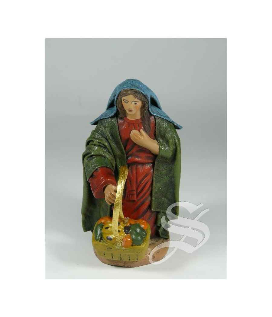 PASTORA ADORANDO CON CESTA 14 CM. BARRO