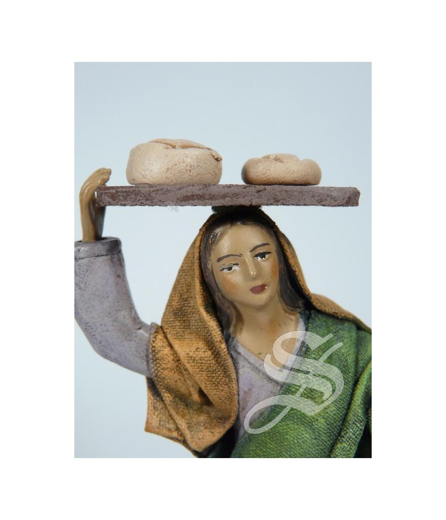 PASTORA CON TABLA DE PAN 12 CM. BARRO LIENZADO