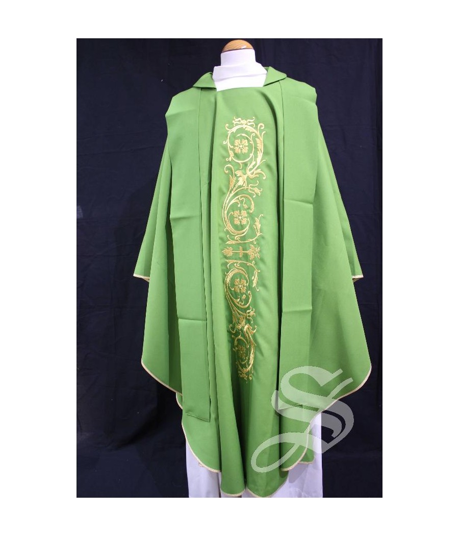 CASULLA 708 VERDE BORDADA HOJAS DORADAS