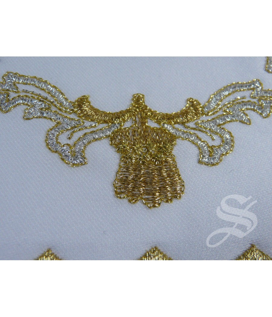 PALIA HILO 17 X 17 BORDADO ESPITAS Y UVA ROJO