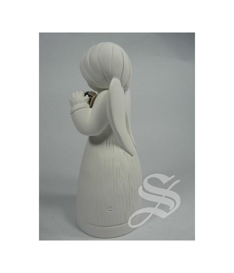 ANGEL RESINA BLANCA 11.5 CM CON CORAZON PLATEADO Y CAJA