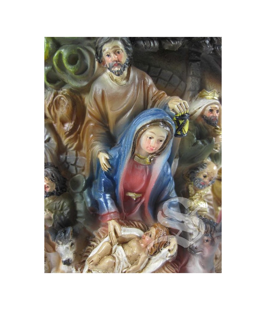 NACIMIENTO PINTADO A MANO RESINA 11 CM