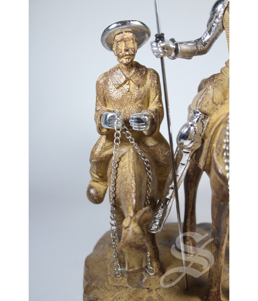 QUIJOTE NATURAL RESINA 20,5 X 13 X 26