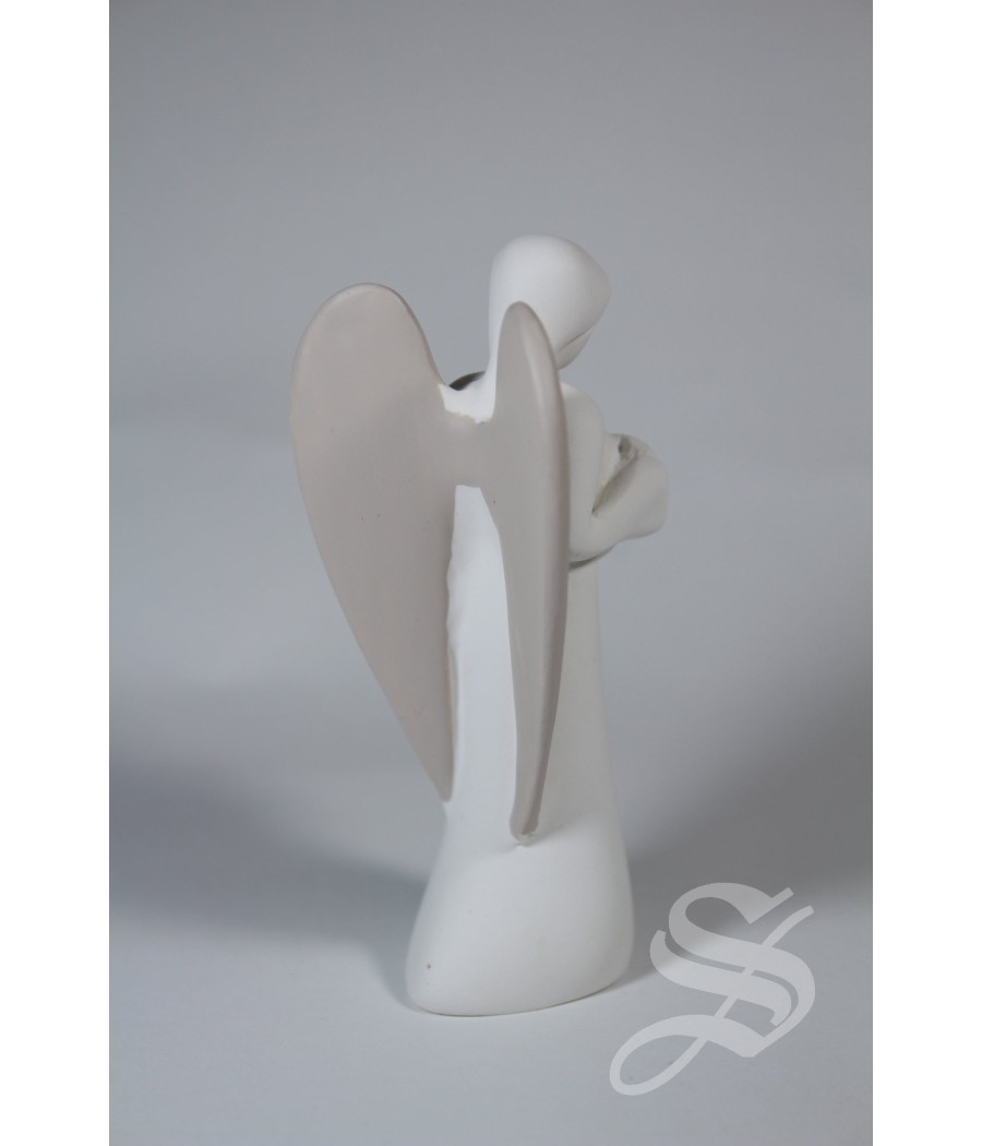 ANGEL RESINA CON CORAZON 9 CM. CON CAJA REGALO