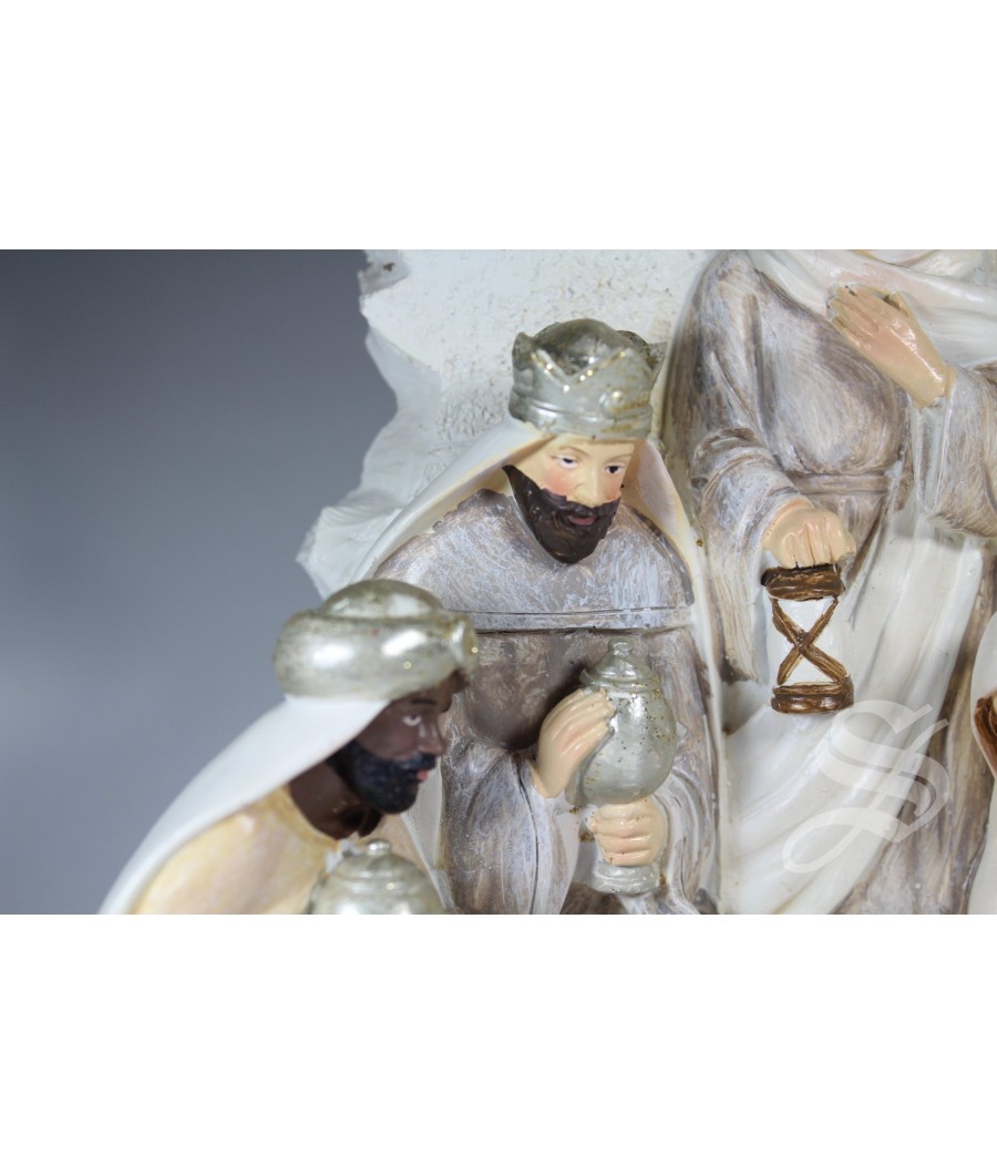 NACIMIENTO RESINA 24 X 8 X 27,5 CM.