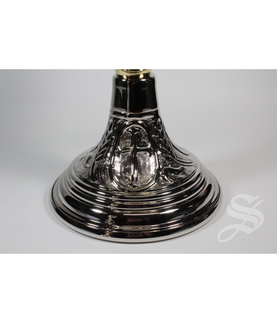 COPON TERESA LATON CINCELADO Ø 11,5 CM. ALTURA 21,5 CM.