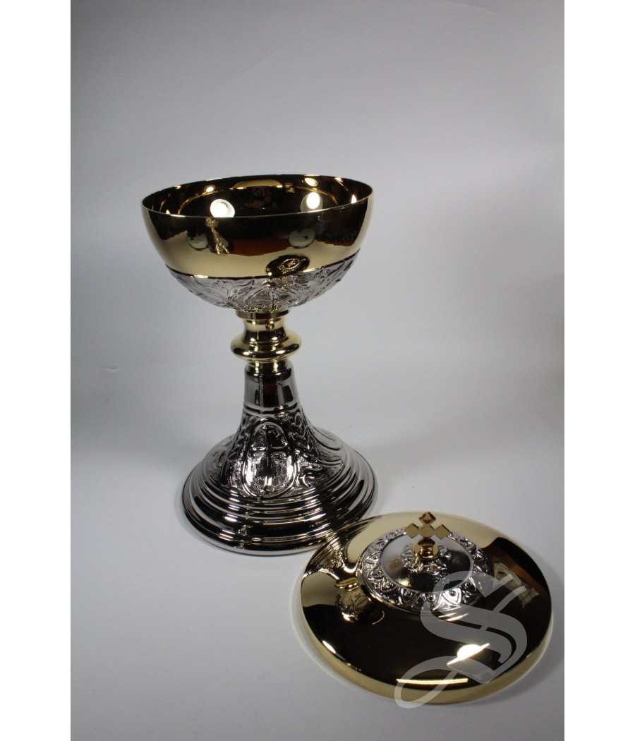 COPON TERESA LATON CINCELADO Ø 11,5 CM. ALTURA 21,5 CM.