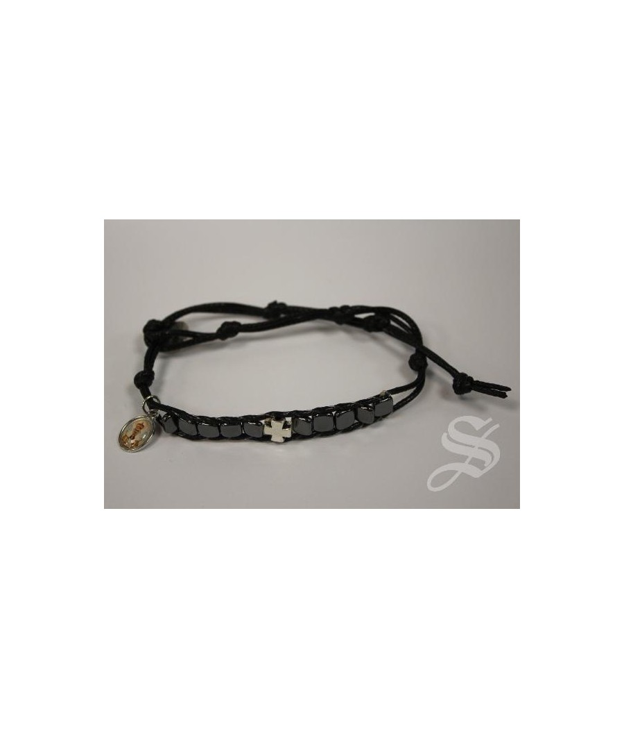 PULSERA ROSARIO CUERO HEMATITE CUADRADO 6X6 NEGRO