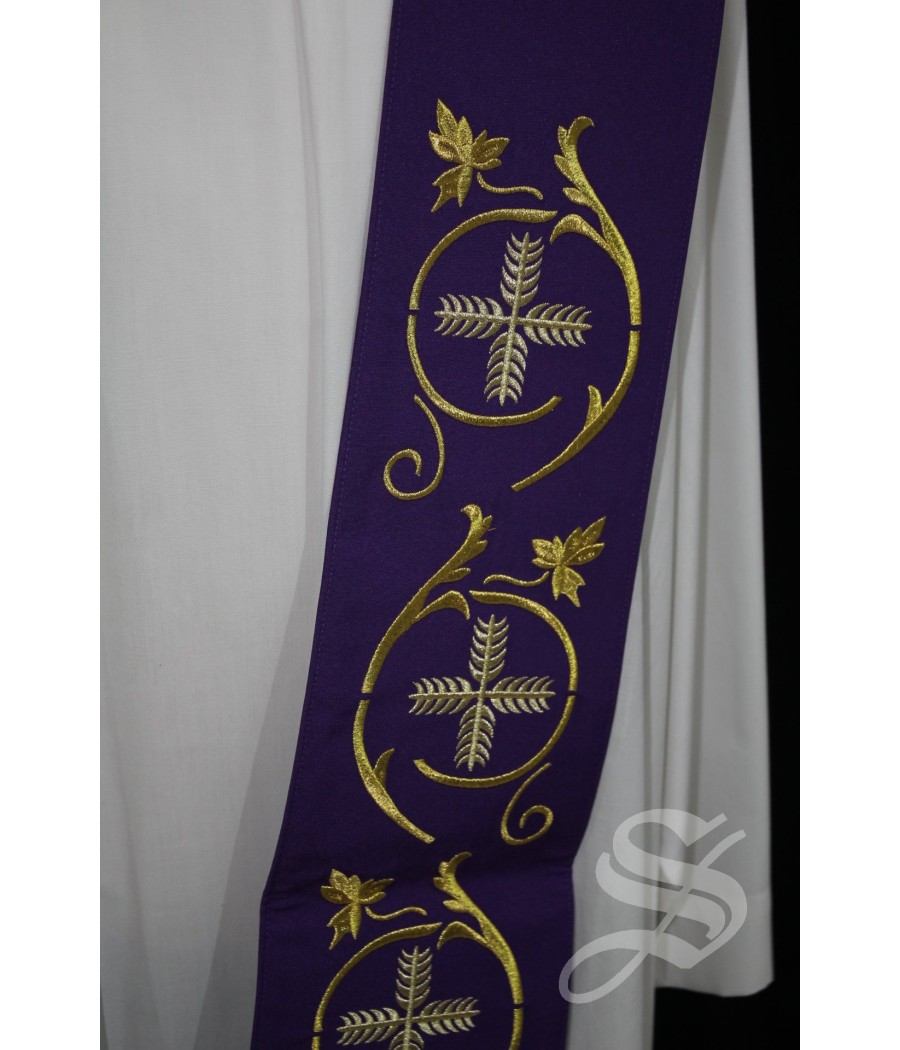 ESTOLA 716 MORADA HOJAS DORADAS ENTRETELADA