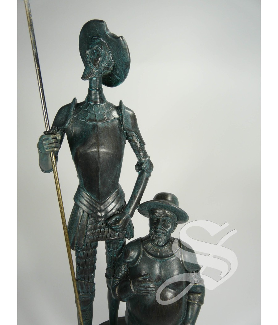 QUIJOTE RESINA 14 X 14 X 40 COLOR COBRIZO