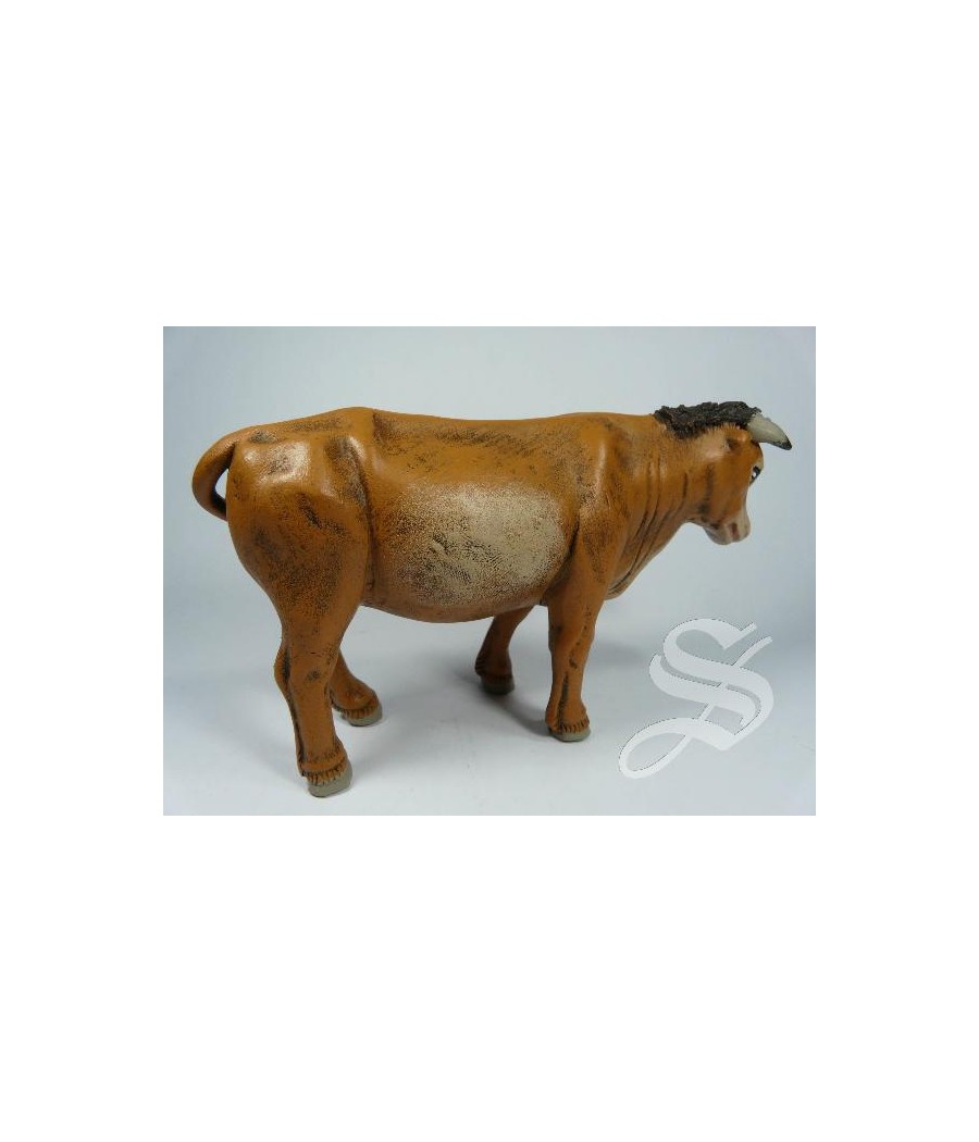 BUEY EN PIE 14 CM. BARRO