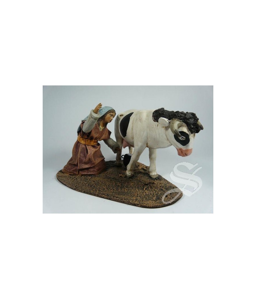 PASTORA ORDEÑANDO VACA 14 CM. BARRO LIEN