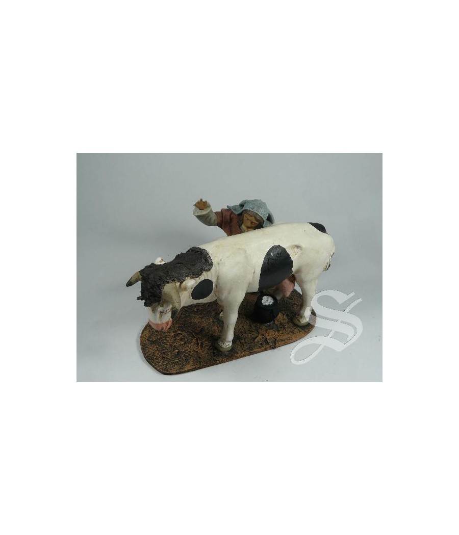 PASTORA ORDEÑANDO VACA 14 CM. BARRO LIEN