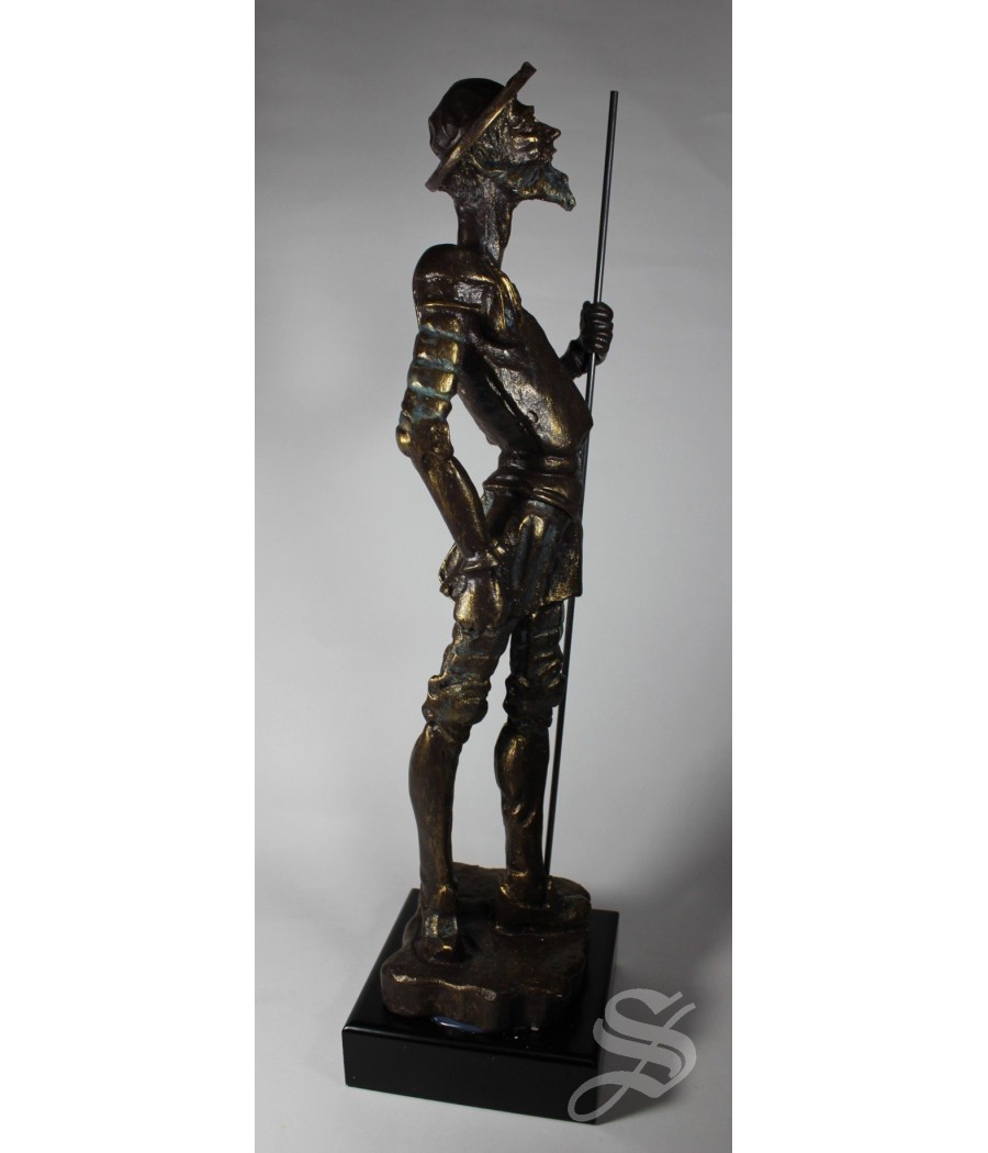 QUIJOTE 36 CM. MARMOLINA CON PEANA MADERA NEGRA 10 X 10 X 3 CM. ESPECIAL PARA PLACA TROFEO